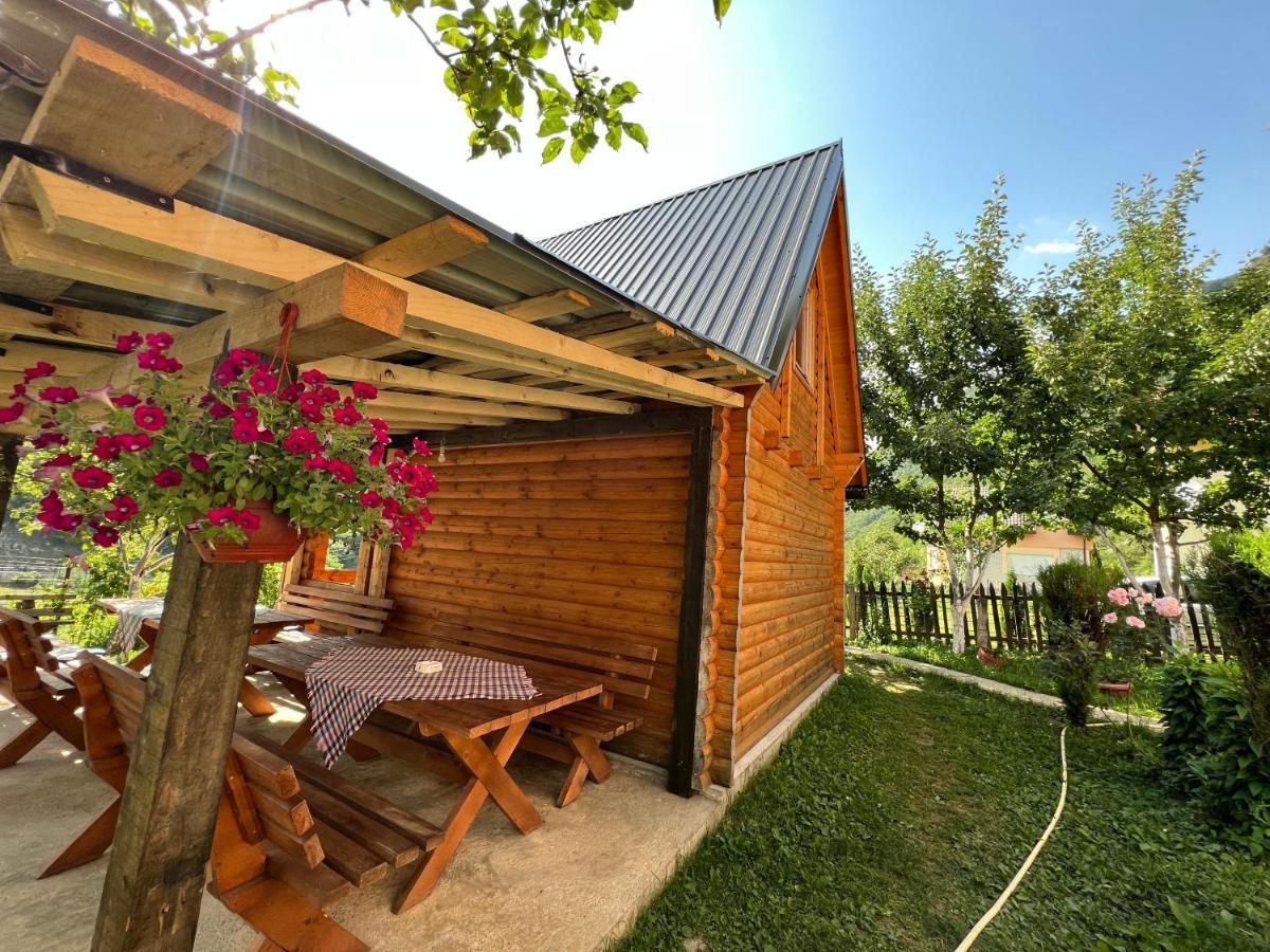 Guest House Kollata Vuthaj Esterno foto