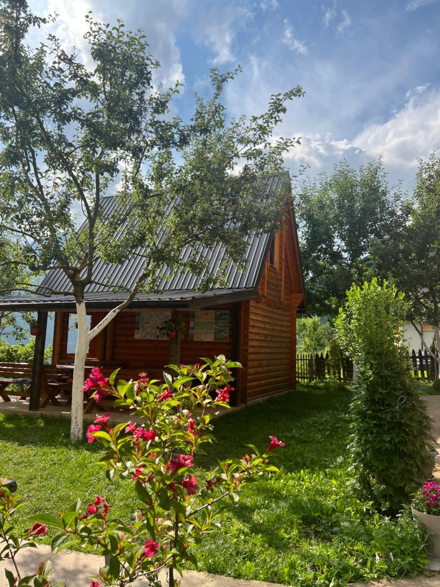 Guest House Kollata Vuthaj Esterno foto