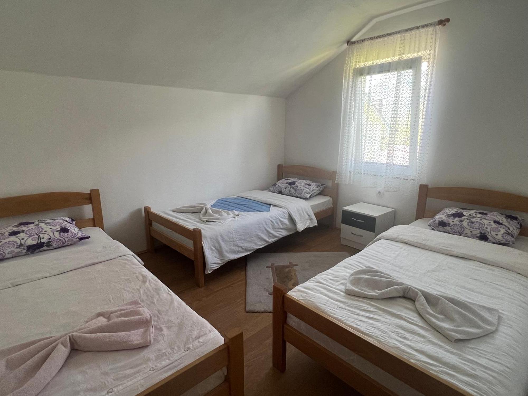 Guest House Kollata Vuthaj Esterno foto