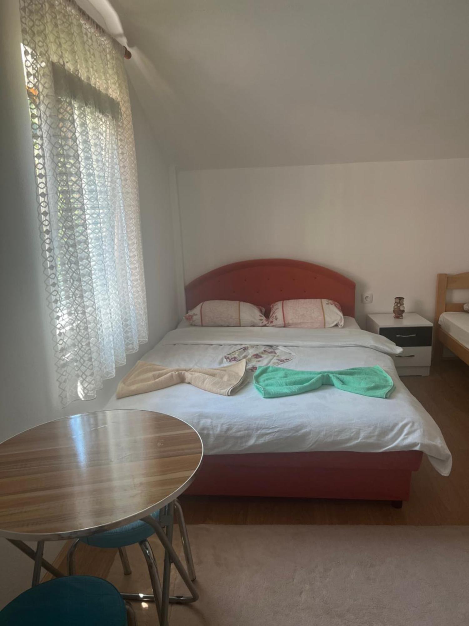 Guest House Kollata Vuthaj Esterno foto
